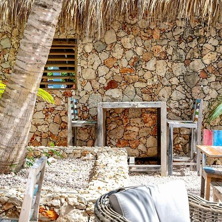 Hotel The Hut Bonaire à Playa Extérieur photo